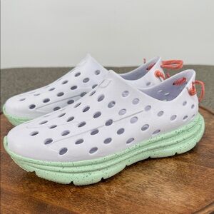 Kane Shoes Wm 6 Mens 4 Revive White Green Perforated Rubber Recovery